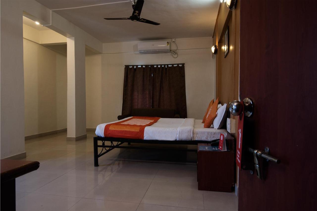 Oyo 1065 Hotel Hmr Royal Inn Πούνε Εξωτερικό φωτογραφία