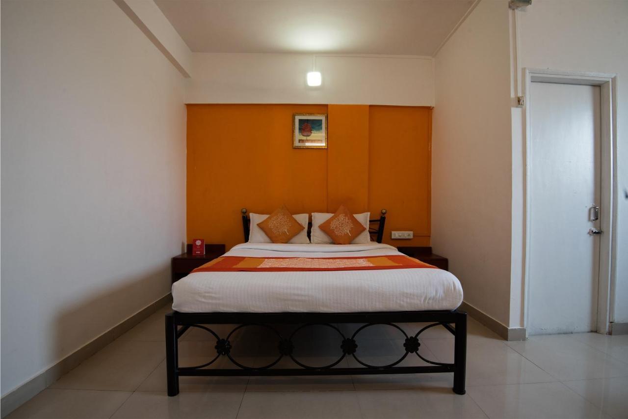 Oyo 1065 Hotel Hmr Royal Inn Πούνε Εξωτερικό φωτογραφία