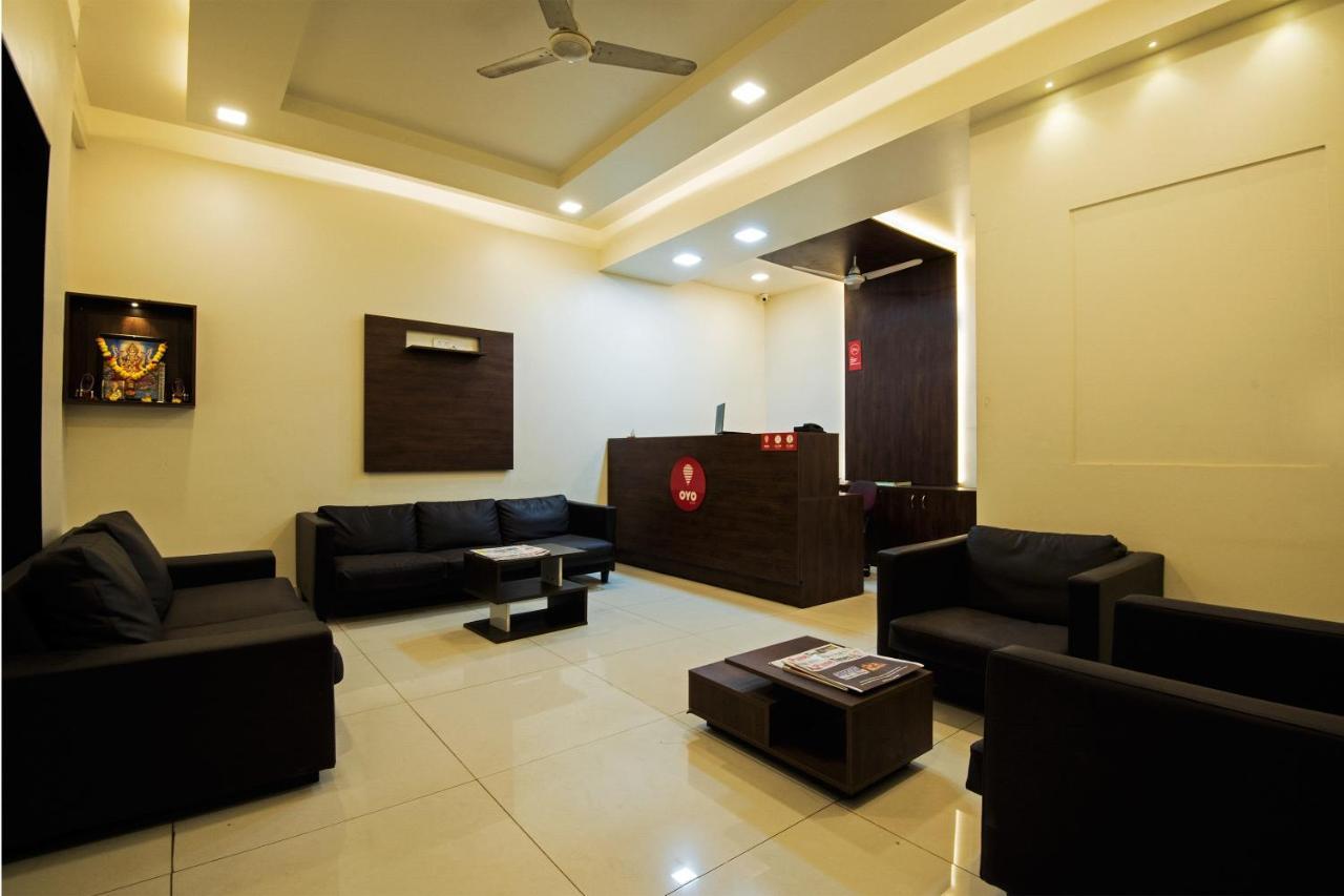 Oyo 1065 Hotel Hmr Royal Inn Πούνε Εξωτερικό φωτογραφία