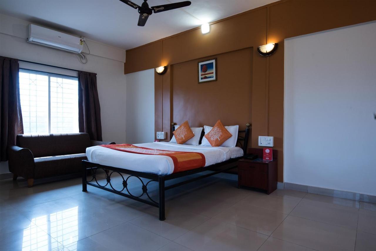 Oyo 1065 Hotel Hmr Royal Inn Πούνε Εξωτερικό φωτογραφία