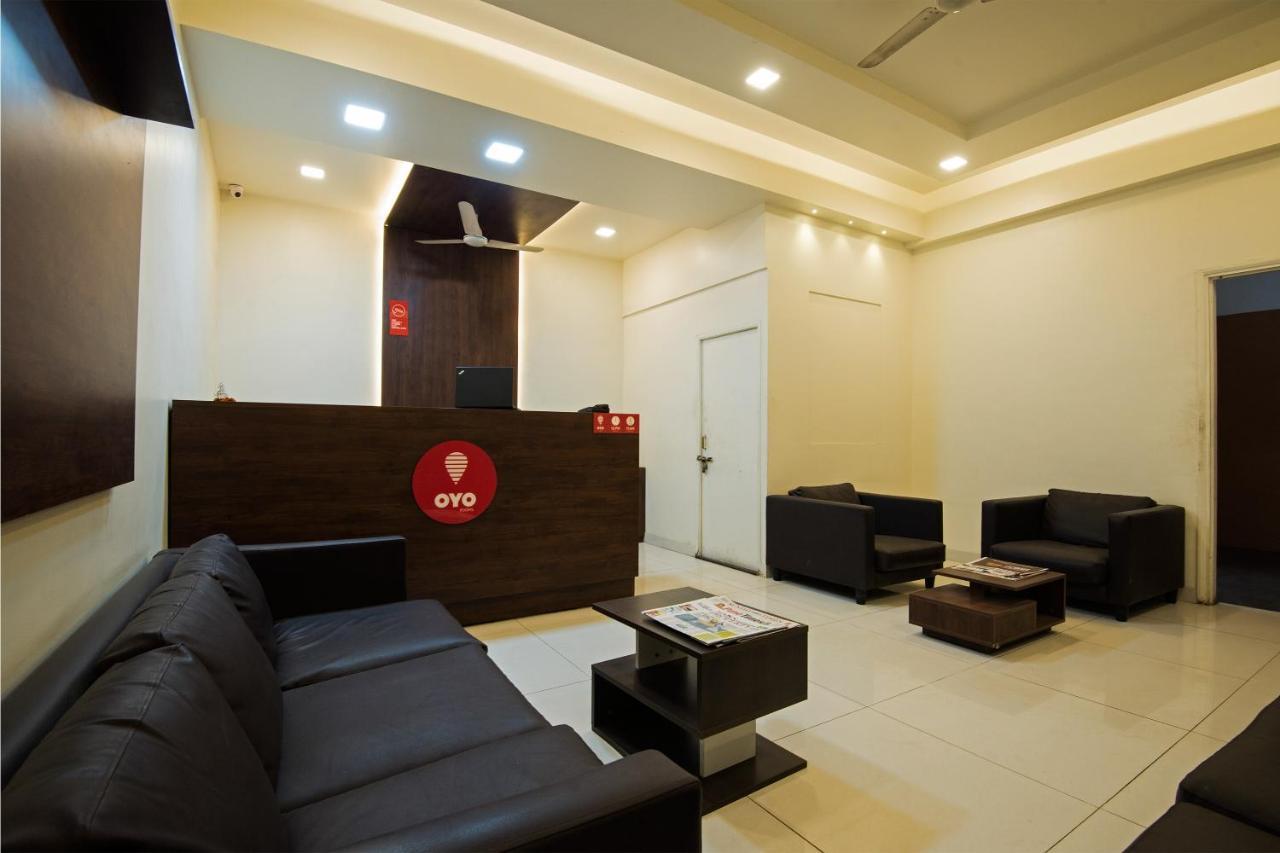 Oyo 1065 Hotel Hmr Royal Inn Πούνε Εξωτερικό φωτογραφία