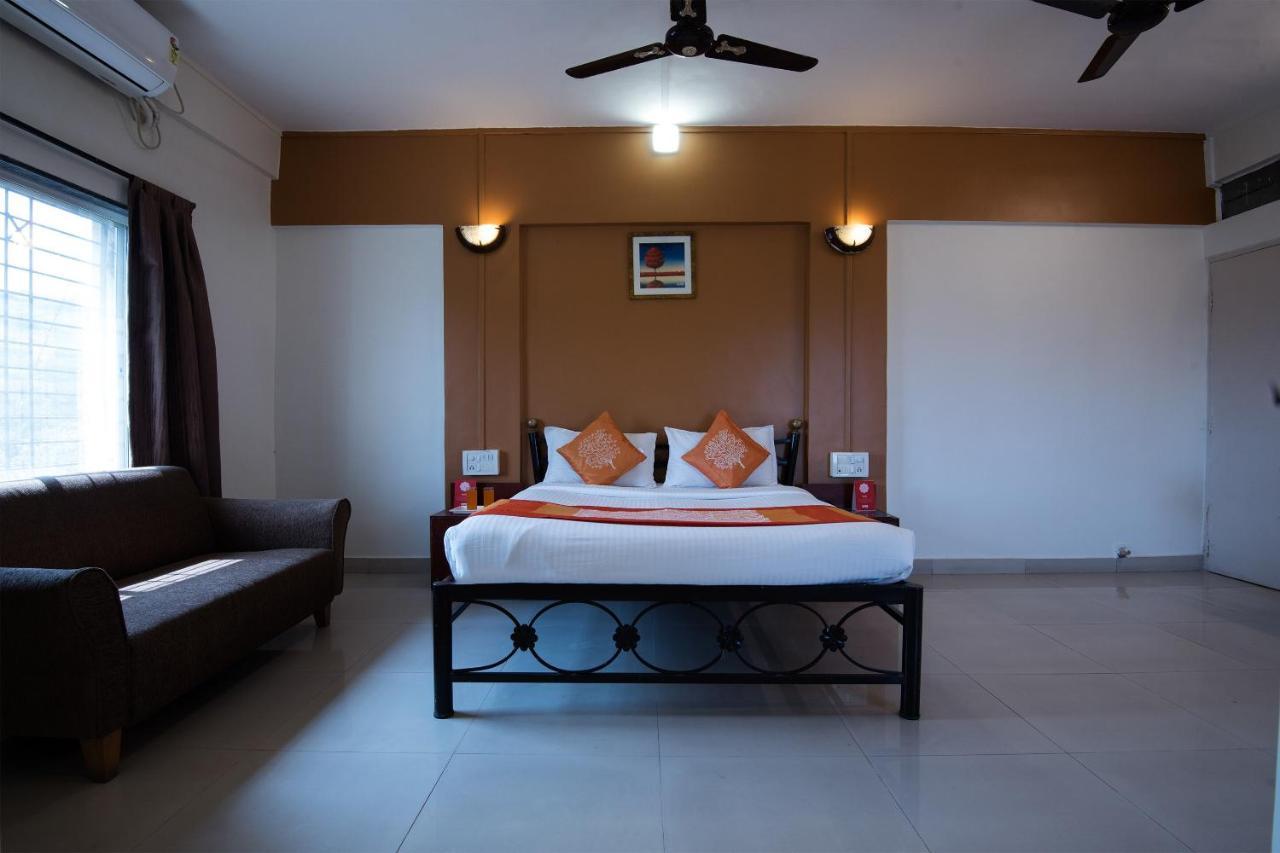 Oyo 1065 Hotel Hmr Royal Inn Πούνε Εξωτερικό φωτογραφία