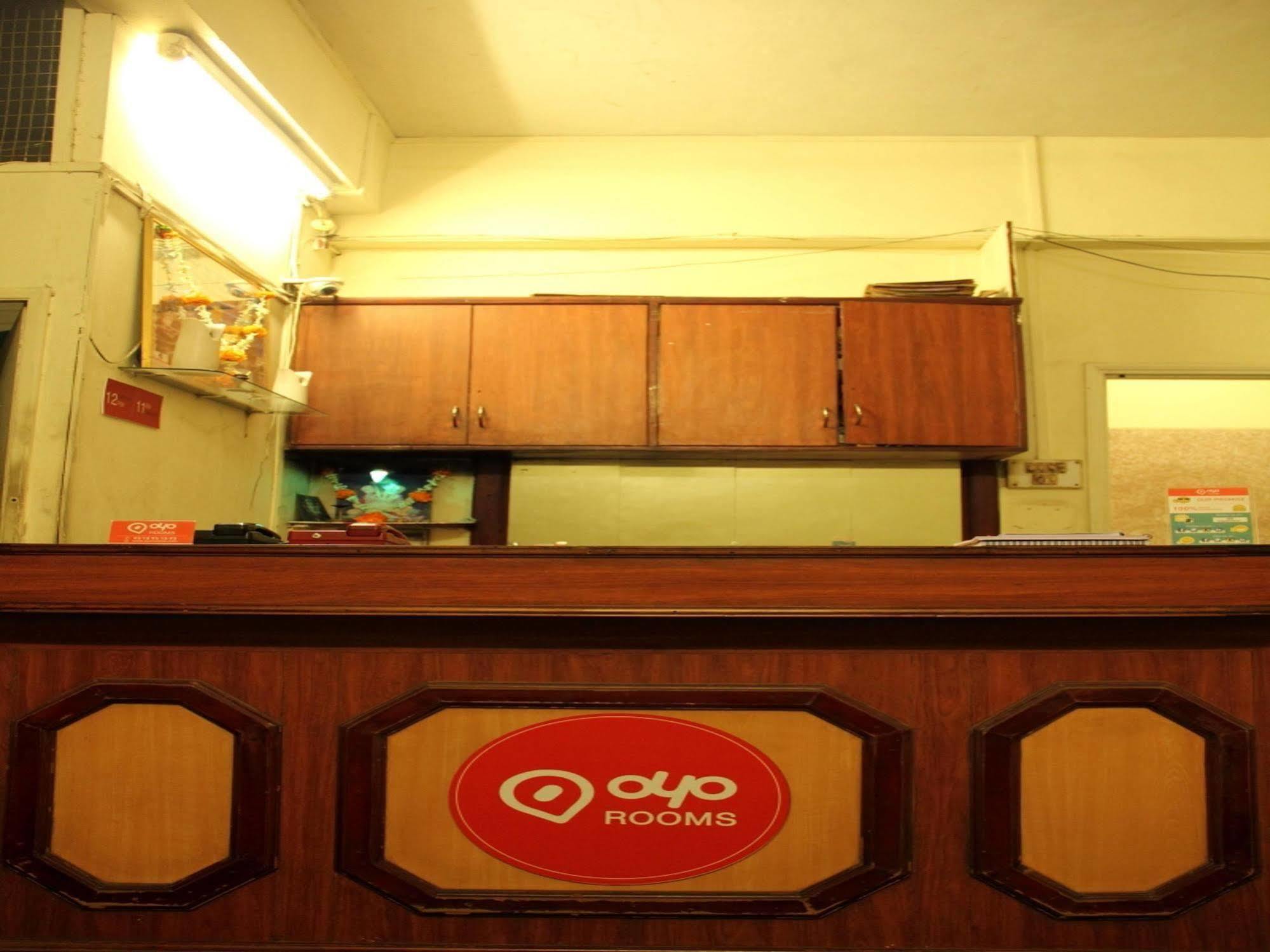 Oyo 1065 Hotel Hmr Royal Inn Πούνε Εξωτερικό φωτογραφία