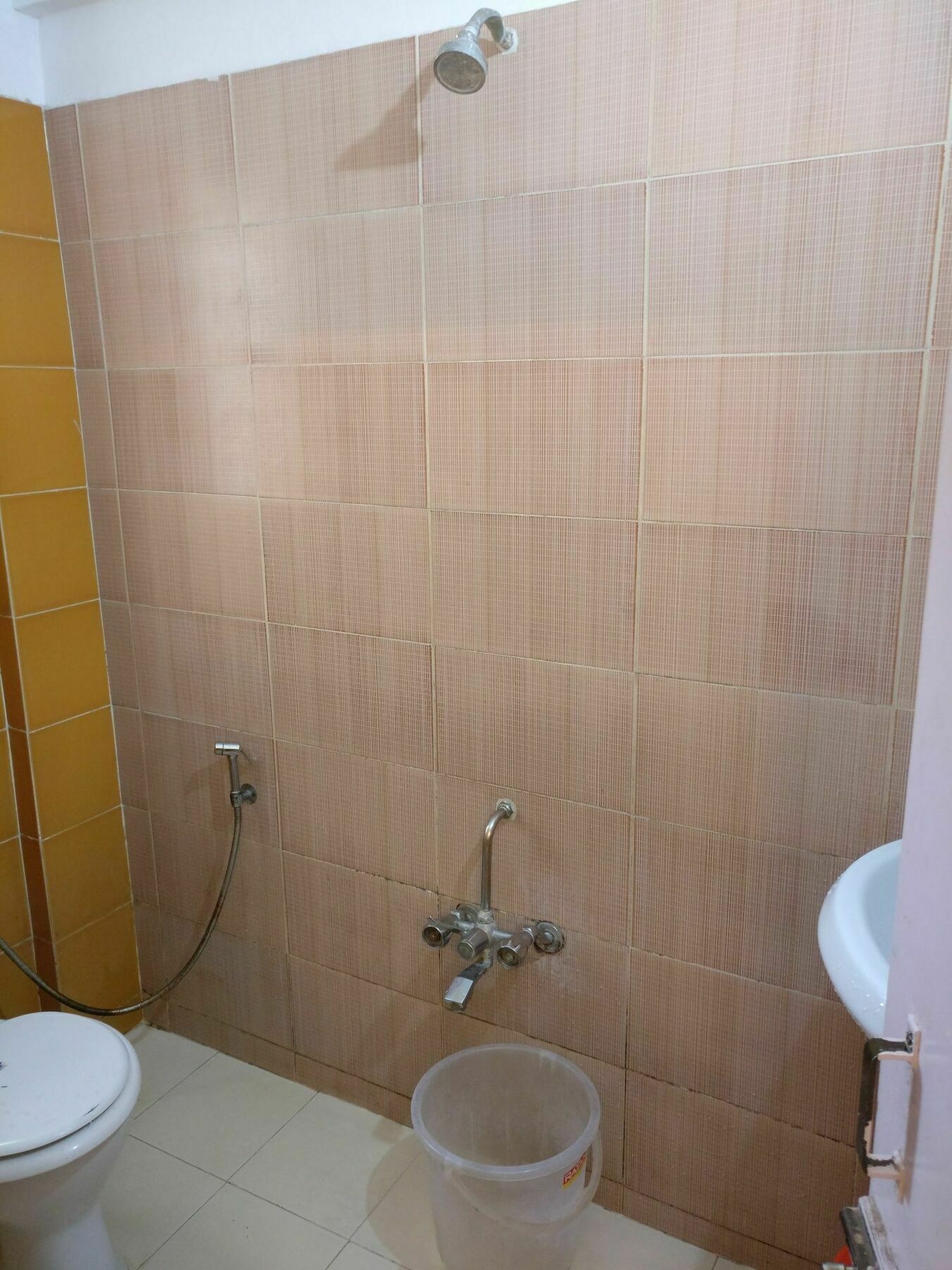 Oyo 1065 Hotel Hmr Royal Inn Πούνε Εξωτερικό φωτογραφία